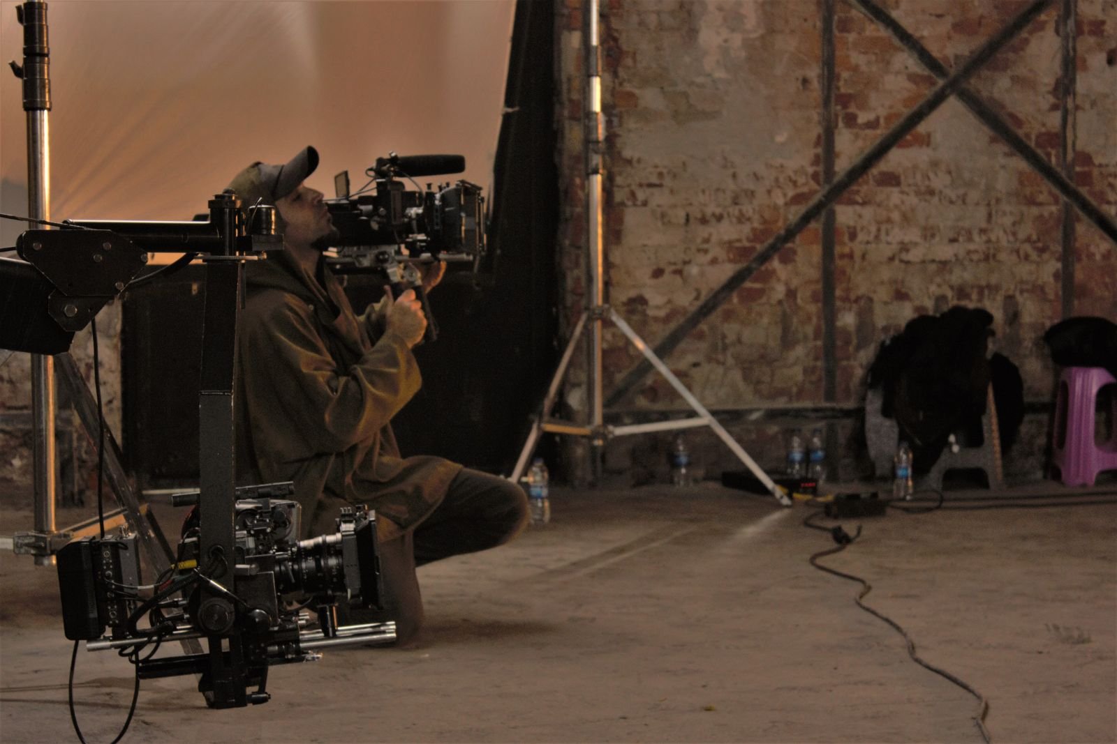 Setten ve sahneden kareler. — görsel 4